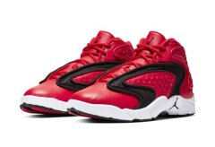 WMNS Air Jordan OG 黑红公牛配色篮球鞋曝