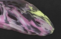 Yeezy Foam Runner 全新MX Carbon配色鞋款即