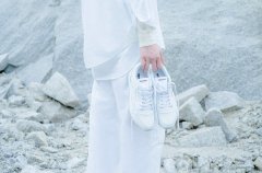 锐步 x UNITED ARROWS 全新定制 Classic Le