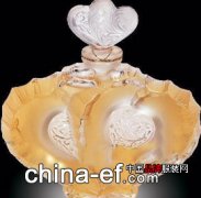 爱香水 更爱香瓶
