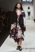 obtuse triangle 2018 SS The Radiant Child 发光
