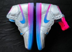 Nicki Minaj x Air Jordan 1 联名鞋款细节曝