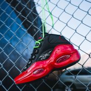 Reebok Question Mid街头雪橇机车系列球鞋