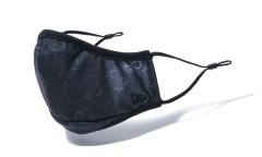 Yohji Yamamoto与New Era合作推出联名口罩