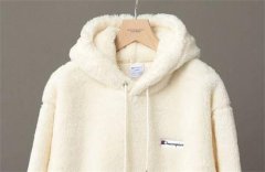 Champion x BEAUTYYOUTH 联名推出 Sherpa Fleece 卫衣系列温