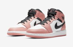 两双樱花粉配色Air Jordan 1鞋款曝光