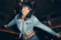 Wrangler x Buffalo Trace联名限量服装系列