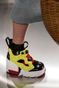 Maison Margiela与Reebok Tabi Instapump Fury全新