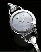 Gucci新款 chiodo系列腕表