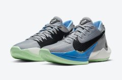 字母哥Nike Zoom Freak 2全新Particle Grey球