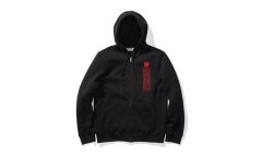 UNDEFEATED 推出成立 15 周年纪念卫衣