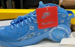 Supreme x 耐克全新联名 Air Zoom Flight 9