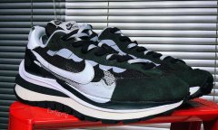sacai和Nike联名款Vaporwaffle黑白配色鞋款