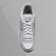 全新Maison Margiela与Reebok Club C联名鞋即