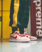 StrangeLove与Nike SB情人节主题联名板鞋