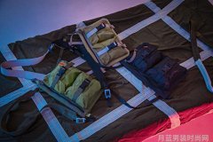 the MAD HATcherUNDER NO FLAG 无战旗下包袋系