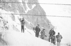 SOPHNET. 2022 秋冬系列型录释出雪山概念