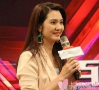 如何利用配饰为时尚女装搭配增色添