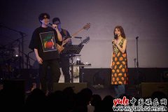 法式衬衫之谜揭开神秘时尚之谜