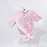 潮牌CLOT推出全新粉红丝绸服装系列