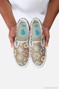 KITH和Vans联名款摩洛哥瓷砖图案Slip-On鞋款发布
